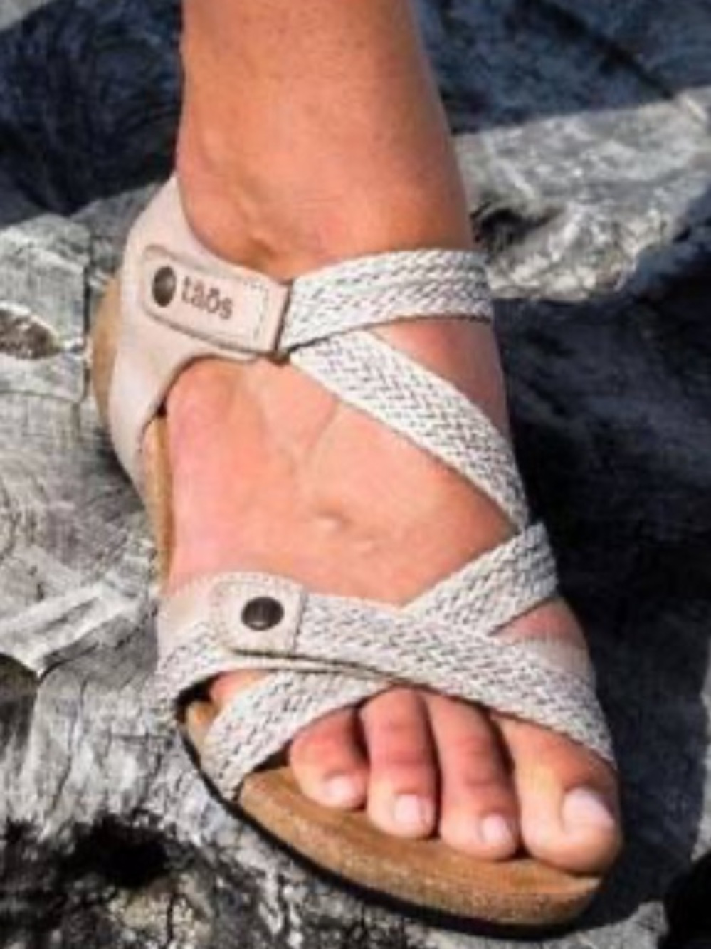 Taos Trulie Woven Leather Wedge Sandals  38 (7-7.5)